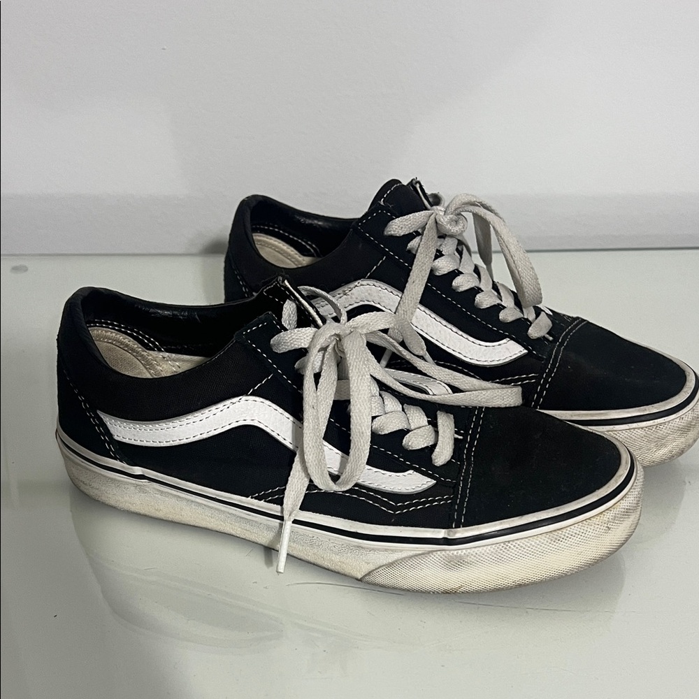VANS Black and White Sneakers
